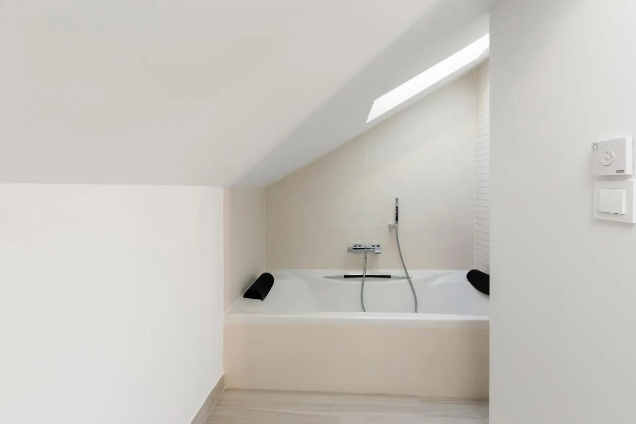 Minty Stay - La Merced Atico Duplex Malaga Apartment